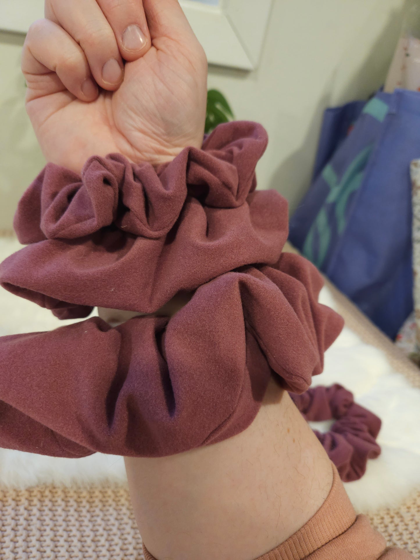 Lara LG Scrunchie