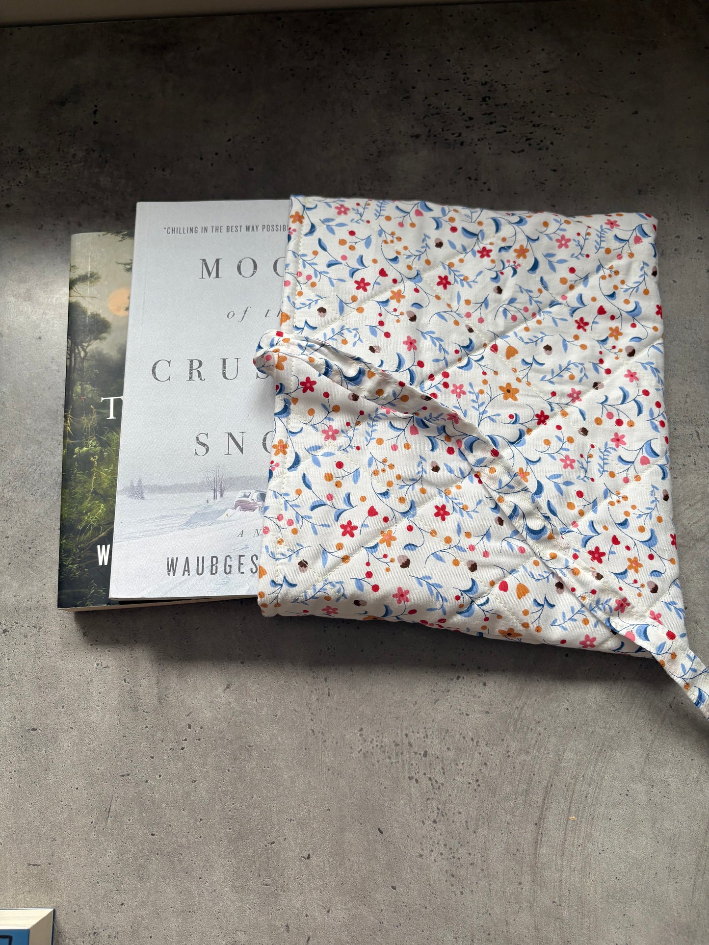 Small floral book sleeve