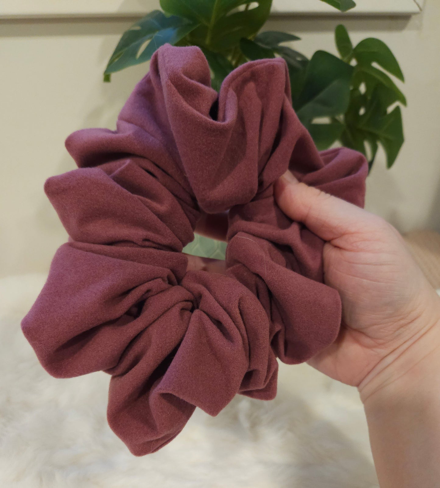 Lara XL Scrunchie