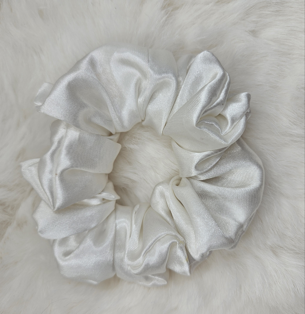 Lillian Mini Satin scrunchie