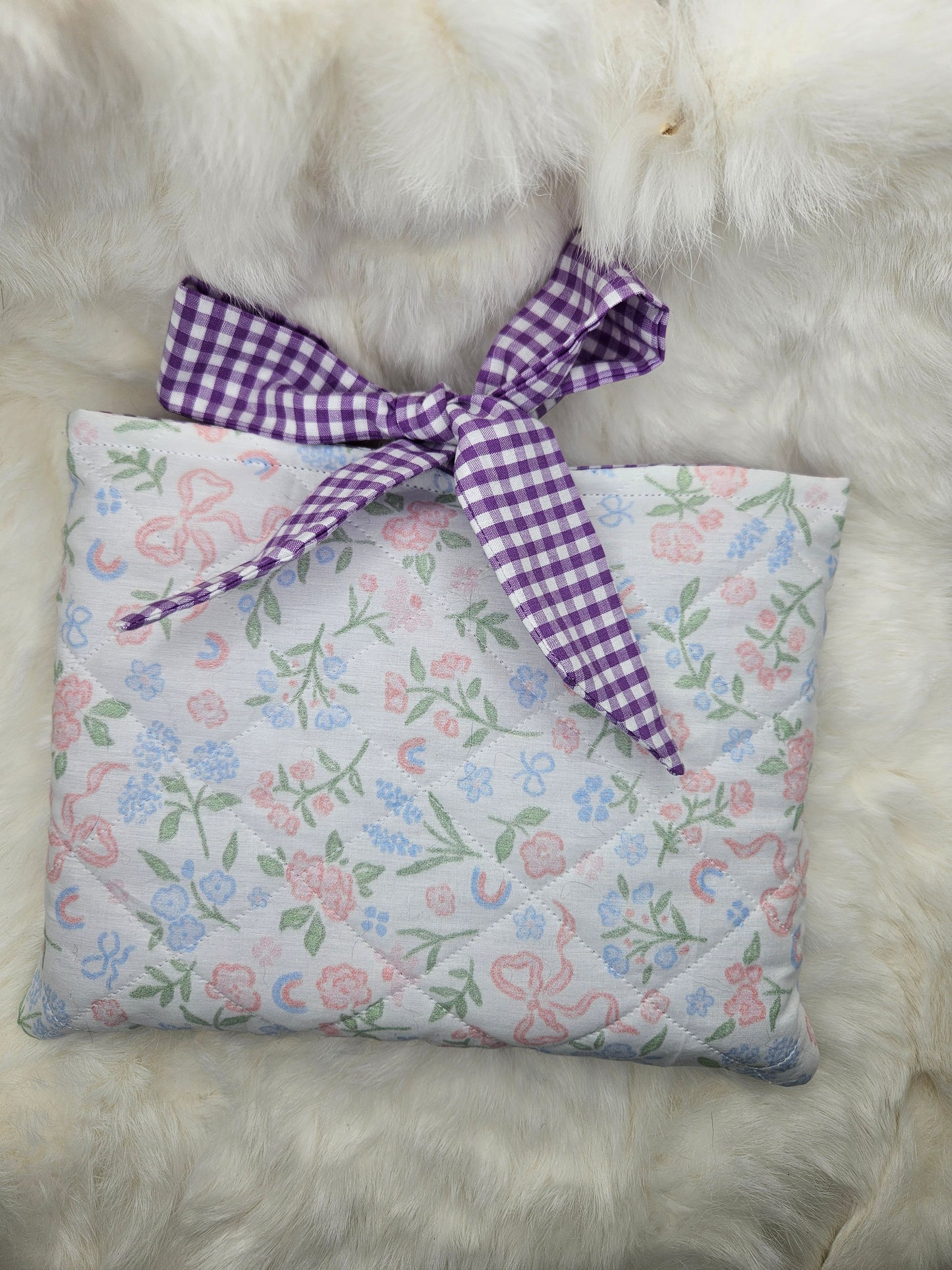 Bows and Books kindle/small book sleeve
